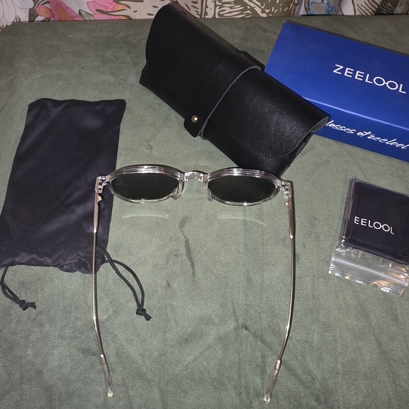 Zeelool Sunhlasses - Picture 4 of 4